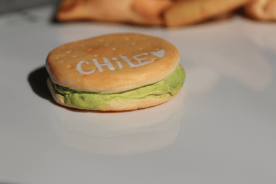 IMAN COMIDA A SECAS Hallulla con palta1