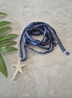 Collar Estrella Seda Azul Plata