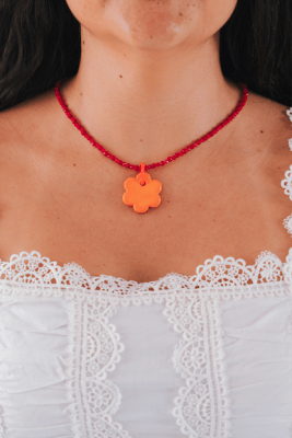Collar flor cerámica