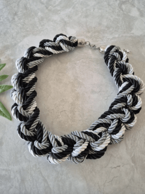 Collar Entrelazado Negro1