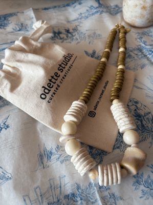 Collar Verde y piedra turqiesa blanca