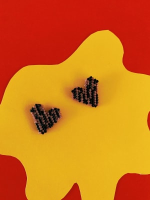 Aros corazón morado negro