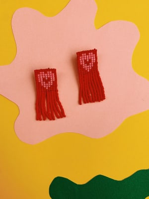 Aros flecos corazon rojo rosado