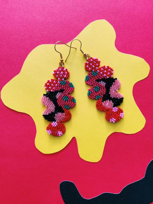 Aros ondas grandes tonos rosado y rojo