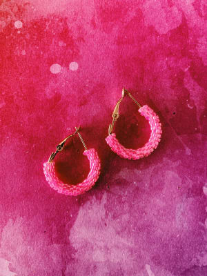 Argollas pequeñas rosado neón