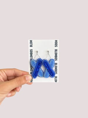 Aros bordados X azul