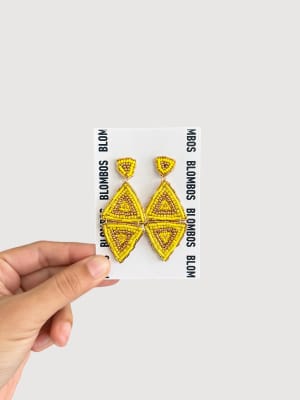 Aros bordados triángulos amarillos