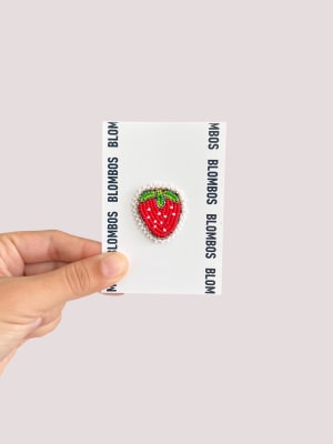 Pin Frutilla S1