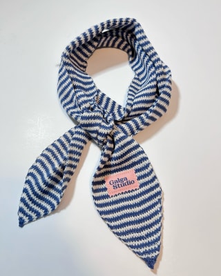 Pañuelo lineas azul