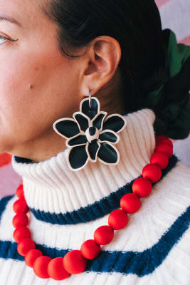 Aros Flor Cocó blanco negro