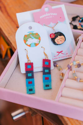 Aros bloques fucsia morado celeste verde