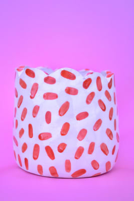 Maceta Tulipán (puntos rojos)1