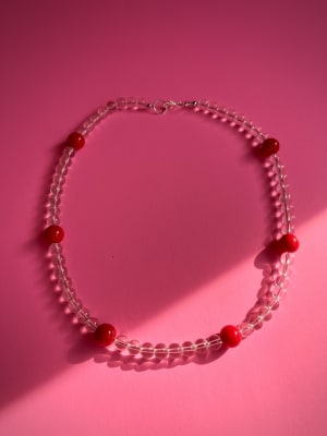 Collar glass asimétrico camelia1