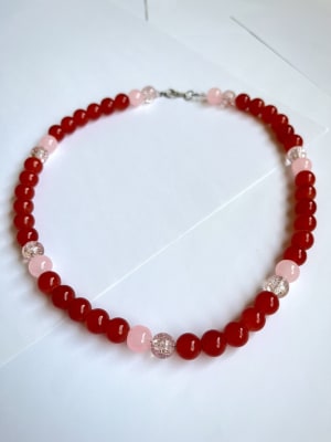 Collar Glass asimétrico fuego y rosa