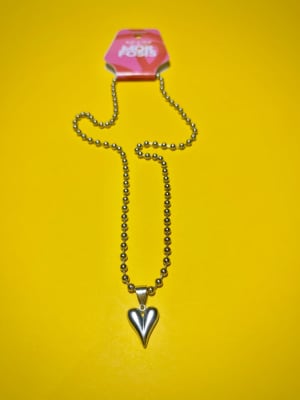 Cadena balines pequeños corazón maciso1