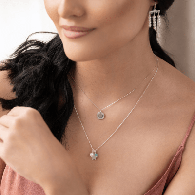 COLLAR MEDALLA BRILLOS PLATA2