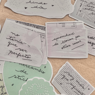 Pack 20 stickers Pensamientos fugaces- ni tan chica