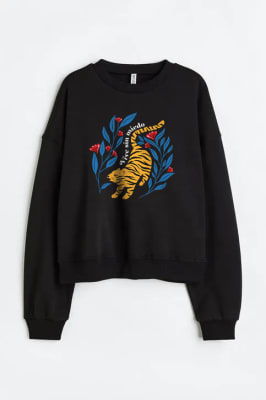 PREVENTA - Polerón Vive Sin Miedo Negro Tigre Ama1