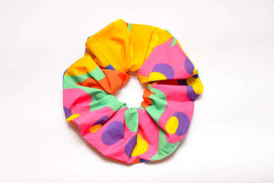 SCRUNCHIE COLOR BOMB