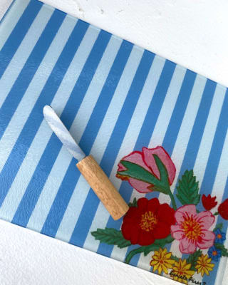 Tabla de vidrio Casa en Flor rayas celeste