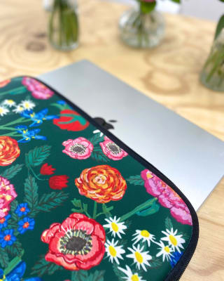 Funda de Notebook 14 pulgadas Volver a Ti verde2