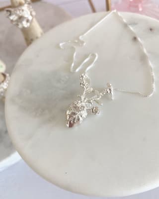 Collar humano bosque1