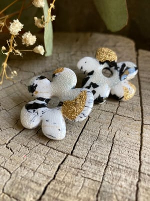 Aros Flor Blanco y negro1