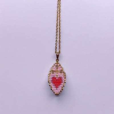 Collar Sagrado Corazon Rosado - Le Quartz1