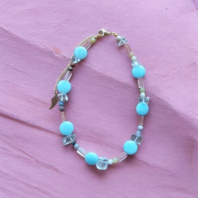 Collar Transparente Cuarzo y Piedras1