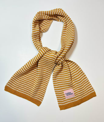 Bufanda lineas mostaza1