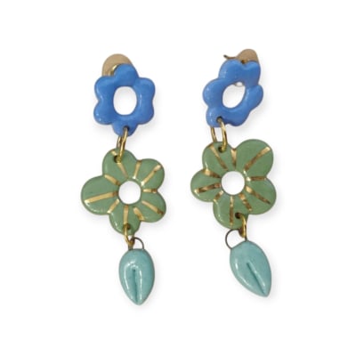 Aros flor celeste y conchita roja