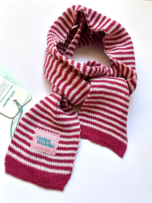 Pañuelo burdeo lineas1