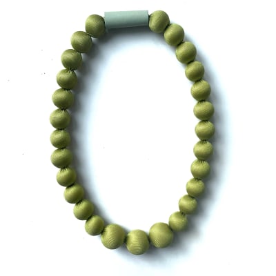 Collar FA! IRIS S Pistacho1