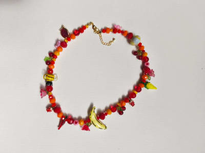 Collar banana rojo