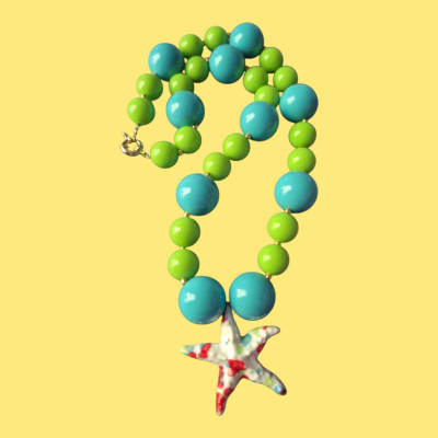 Collar estrella estampada