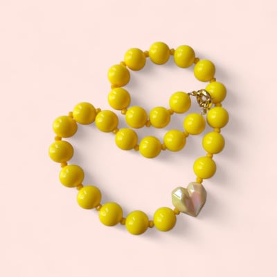 Choker amarillo