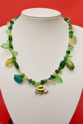 Collar verde abeja