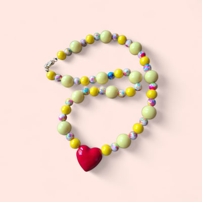 Collar Amarillo Corazón1