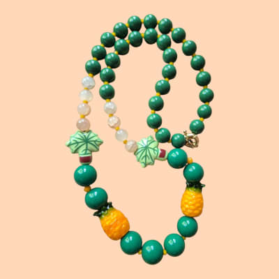 Collar Piñas Verde1