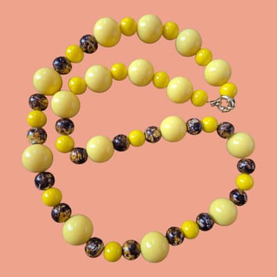 Collar Amarillo cerámica pintada