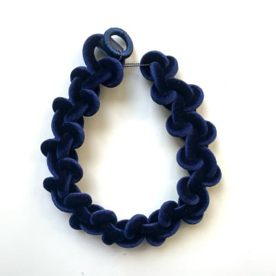 Collar FA! LOOP MAXI Azul marino terciopelo1
