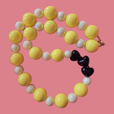 Collar Amarillo/Marfil Corazones1