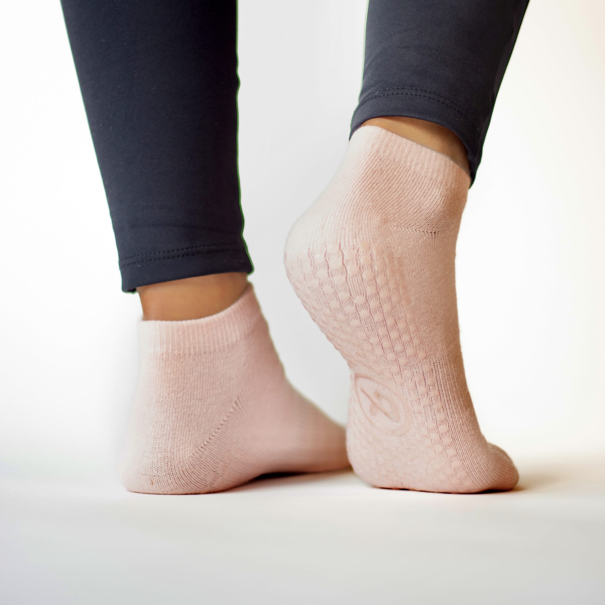 CALCETINES STUDIO HUNDRED ACTIVE ROSADO