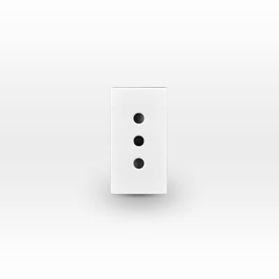 MODULO LEXO  ENCHUFE 2P+T 10A 250V BLANCO