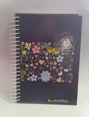 CUADERNO POCKET 5MM 100 HOJAS DOBLE ESPIRAL 80GR 15X10.5CM APROX MUJER "FLORES Y MARIPOSAS"