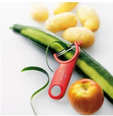 PELADOR DE PAPAS VICTORINOX2