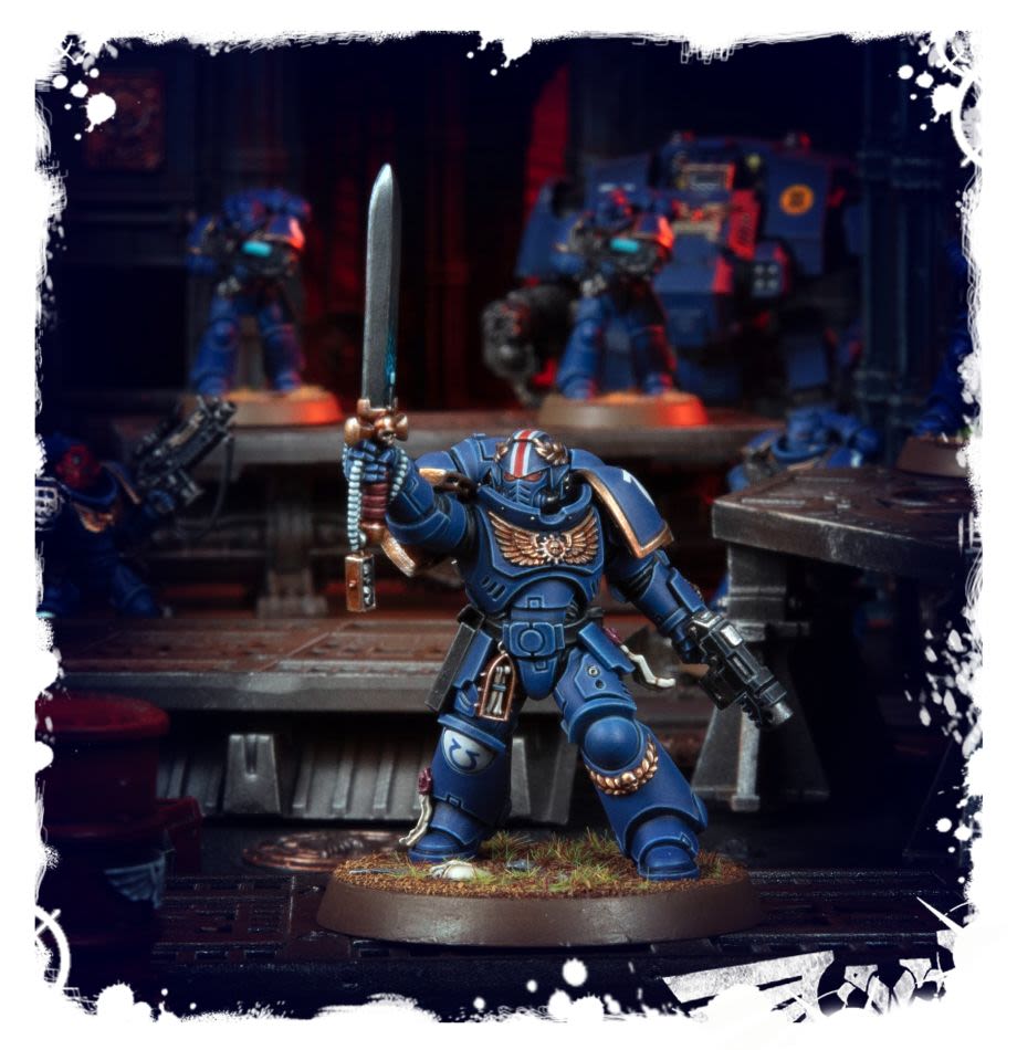 SPACE MARINES PRIMARIS LIEUTENANT WITH POWER SWORD3