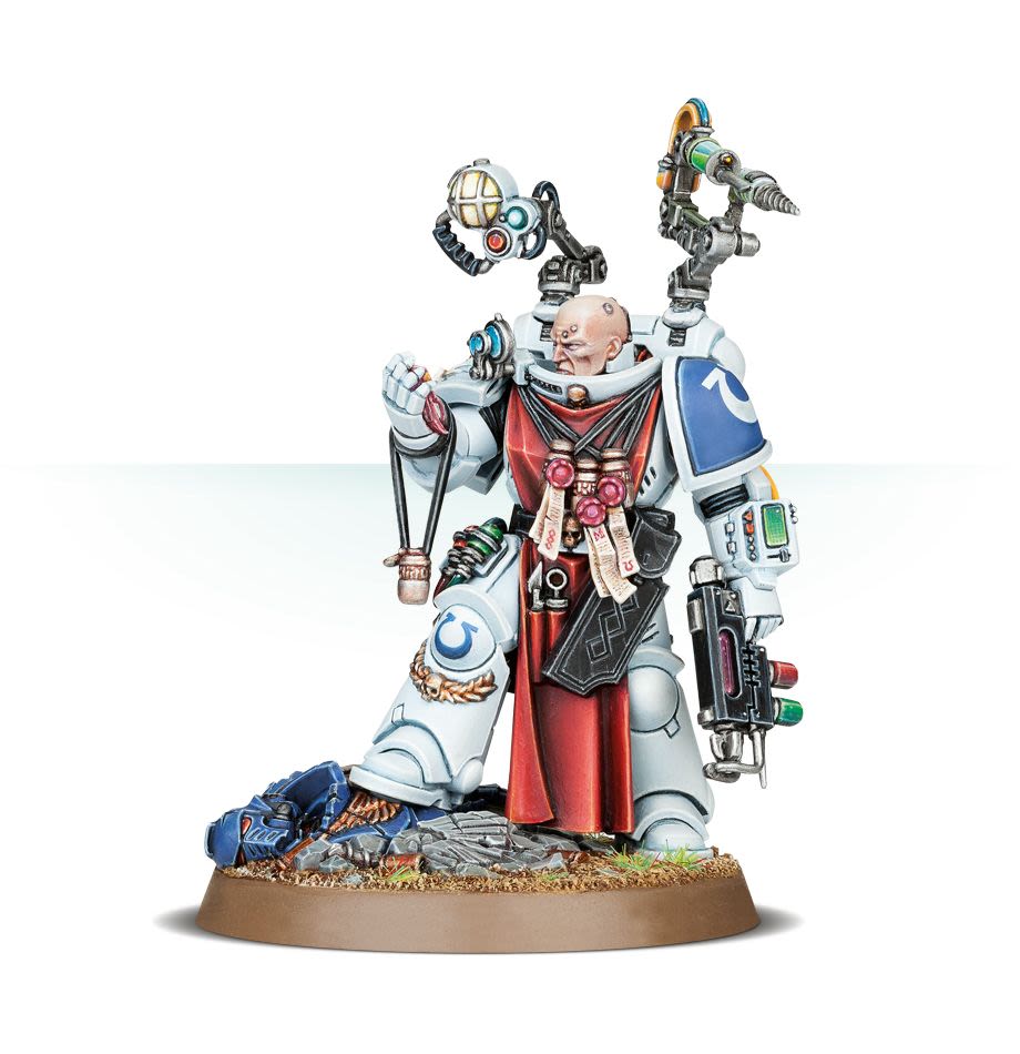 SPACE MARINES PRIMARIS APOTHECARY1