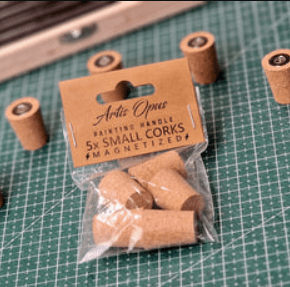 SMALL (HEN) MAGNET CORKS1