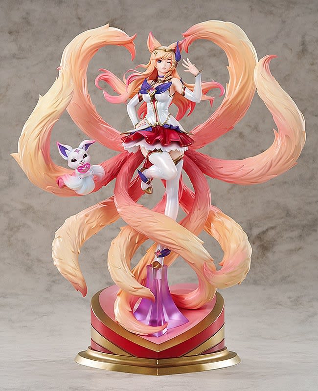 1/7 League of Legends: Star Guardian Ahri Figure1